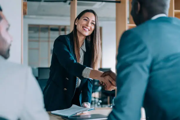 Estrategias clave de marketing político para aspirantes a cargos públicos